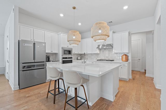 104 Majestic Arroyo WAY, Lakeway, TX 78738