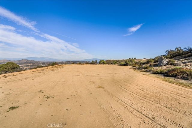 28 Via Vista Grande, Murrieta, CA 92652