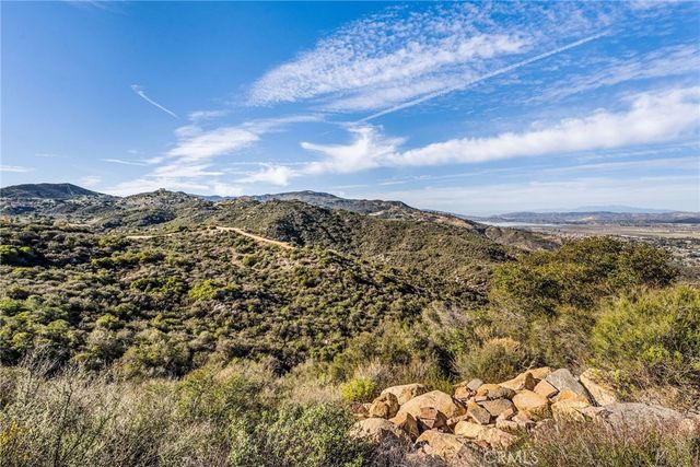 28 Via Vista Grande, Murrieta, CA 92652