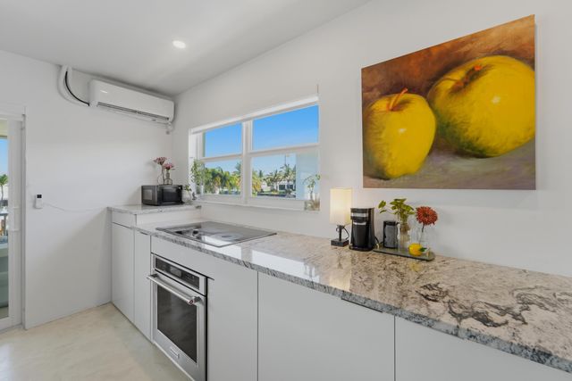 2311 NE 36th Street NE 2G, Lighthouse Point, FL 33064