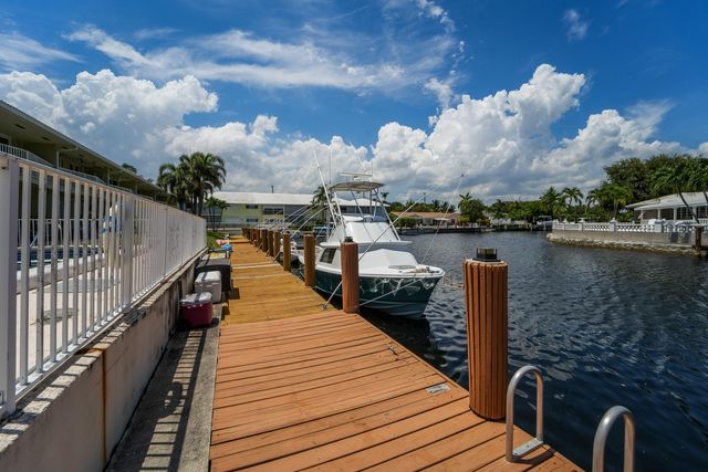 2311 NE 36th Street NE 2G, Lighthouse Point, FL 33064