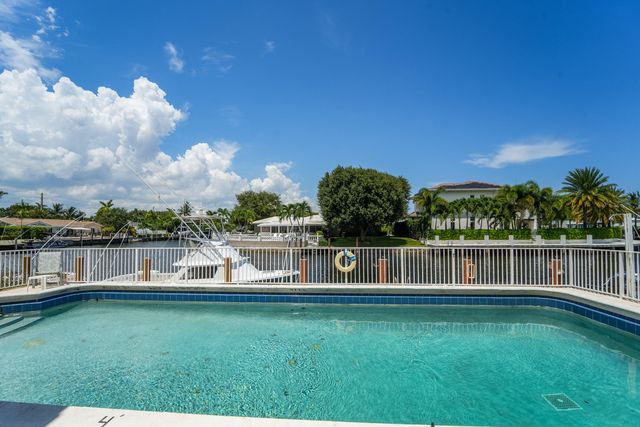 2311 NE 36th Street NE 2G, Lighthouse Point, FL 33064