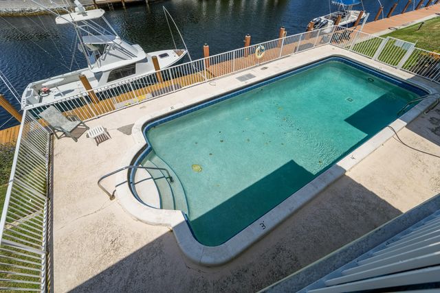 2311 NE 36th Street NE 2G, Lighthouse Point, FL 33064
