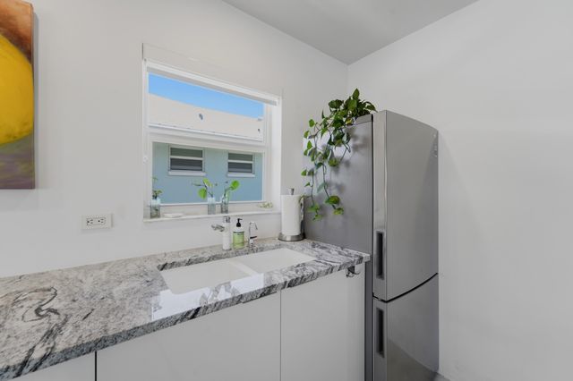 2311 NE 36th Street NE 2G, Lighthouse Point, FL 33064