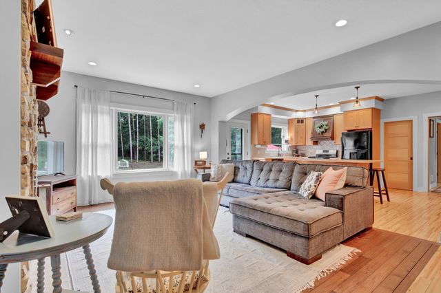 35853 Whispering Pine Way, Lake City, MN 55041