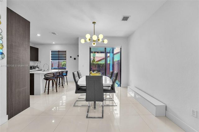 487 SW 91st Ave, Miami, FL 33174