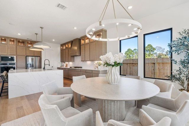 2517 Barton Creek Trail, Friendswood, TX 77546