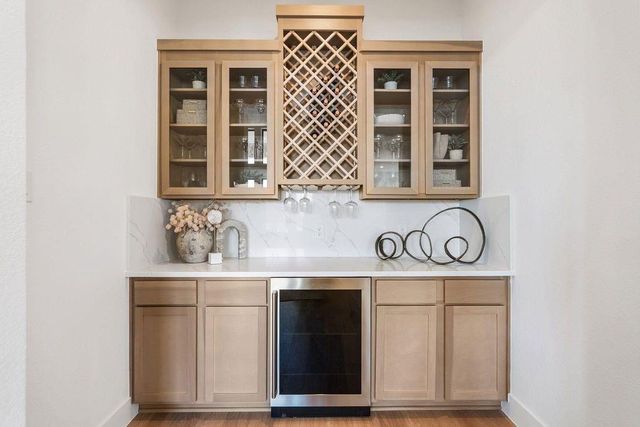 2517 Barton Creek Trail, Friendswood, TX 77546