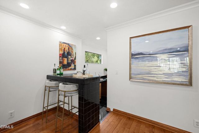 3851 4th Avenue, Glendale, CA 91214