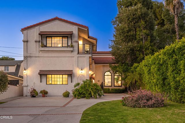 3851 4th Avenue, Glendale, CA 91214