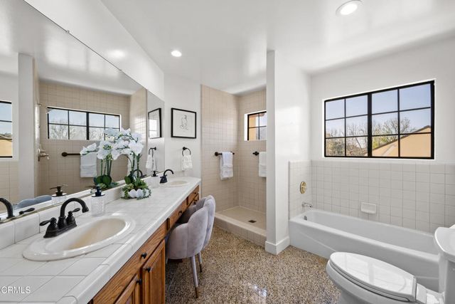 3851 4th Avenue, Glendale, CA 91214