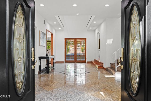 3851 4th Avenue, Glendale, CA 91214