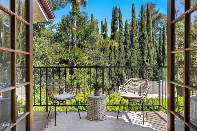 3851 4th Avenue, Glendale, CA 91214