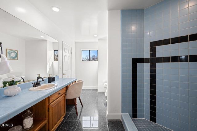 3851 4th Avenue, Glendale, CA 91214