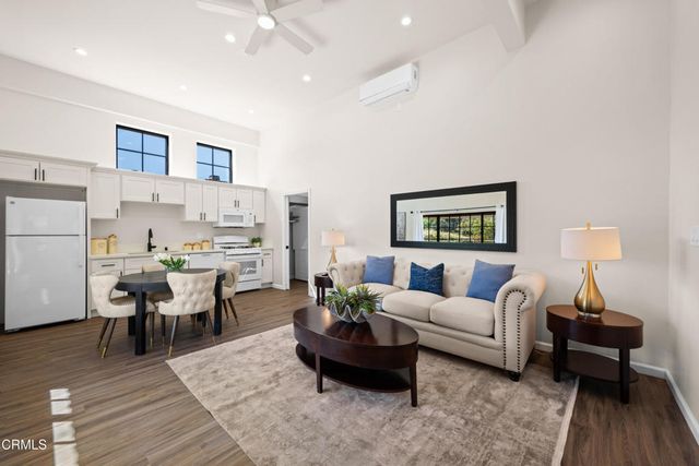 3851 4th Avenue, Glendale, CA 91214