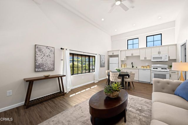 3851 4th Avenue, Glendale, CA 91214