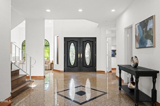 3851 4th Avenue, Glendale, CA 91214