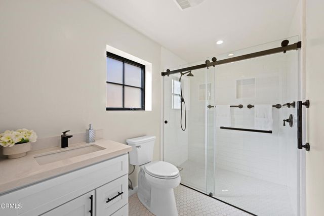 3851 4th Avenue, Glendale, CA 91214