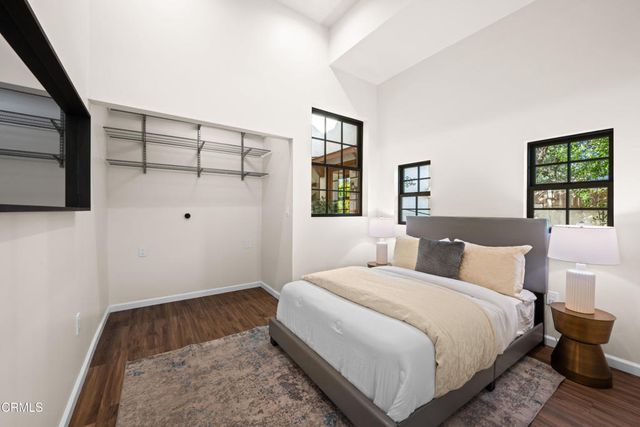 3851 4th Avenue, Glendale, CA 91214