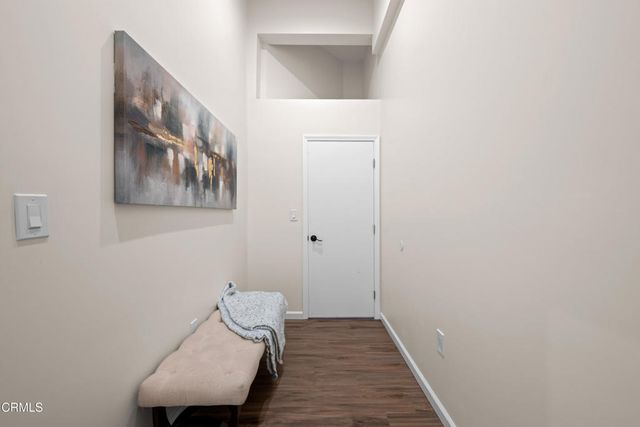 3851 4th Avenue, Glendale, CA 91214