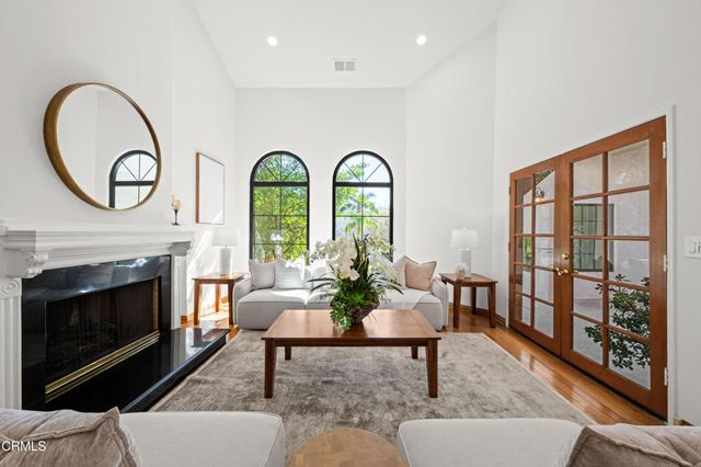 3851 4th Avenue, Glendale, CA 91214