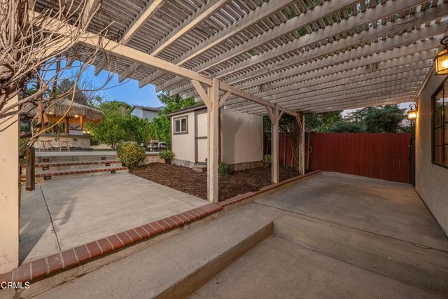 3851 4th Avenue, Glendale, CA 91214