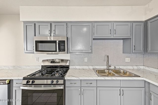 5655 S Cedar Breaks Drive, Tucson, AZ 85706