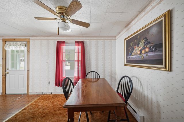 28 New Dunstable Road, Nashua, NH 03060