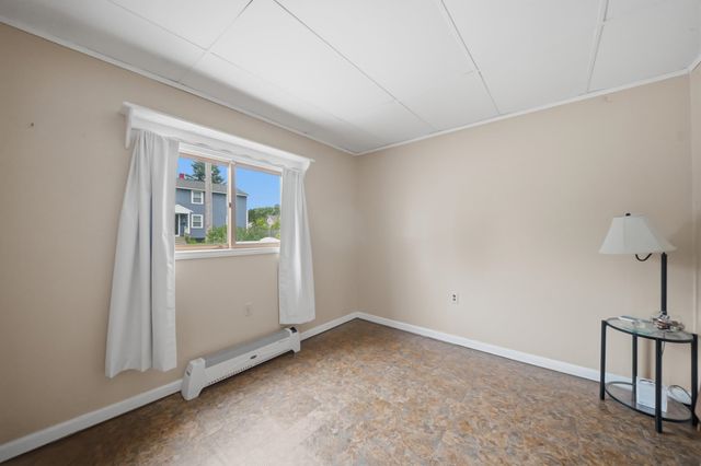 28 New Dunstable Road, Nashua, NH 03060