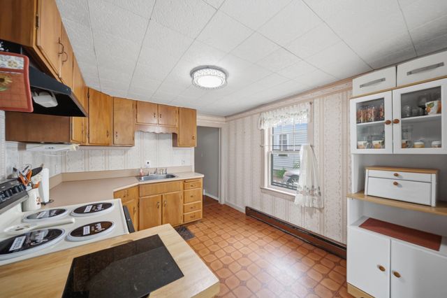 28 New Dunstable Road, Nashua, NH 03060