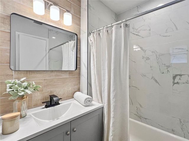 1008 37TH STREET W, Bradenton, FL 34205