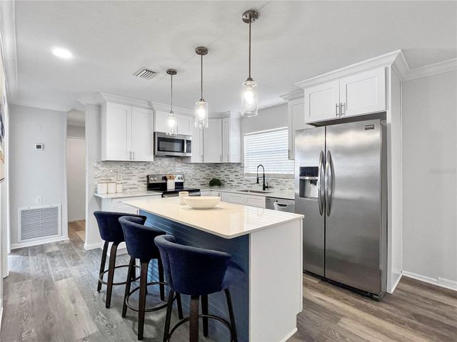 1008 37TH STREET W, Bradenton, FL 34205