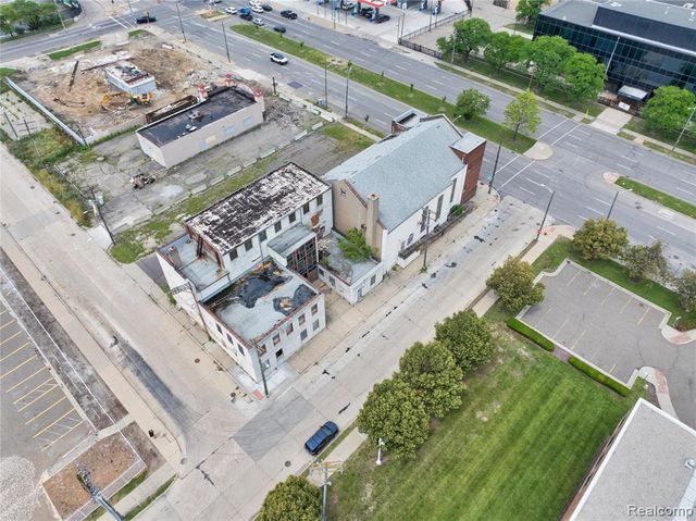 1042 E Warren Avenue, Detroit, MI 48207