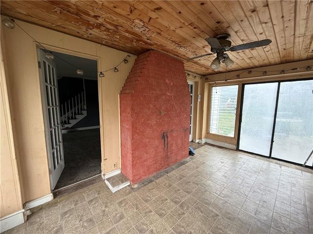 1922 Main Street, Lexington, MO 64067