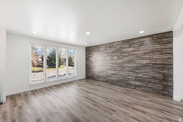 9822 S DARIN DR, Sandy, UT 84070