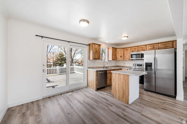 9822 S DARIN DR, Sandy, UT 84070