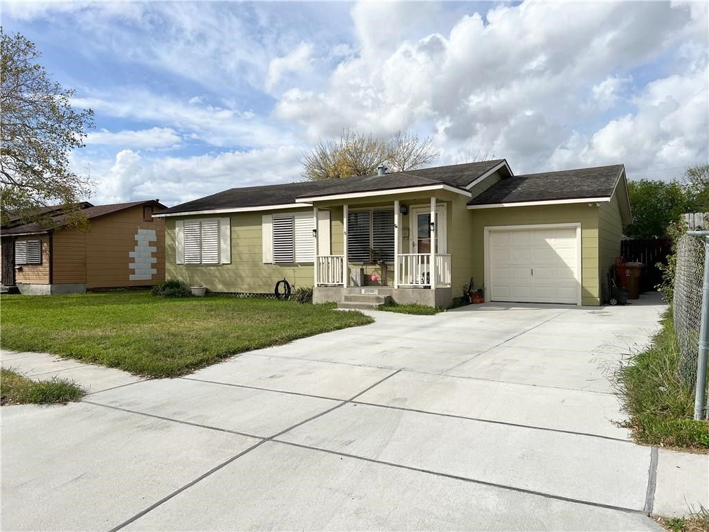 4945 Dodd Dr, Corpus Christi, TX 78415