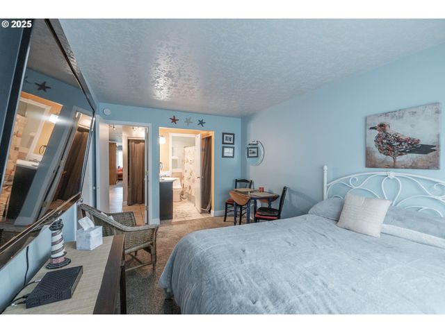 48988 S Hwy 101 130, Neskowin, OR 97149