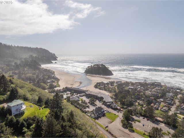48988 S Hwy 101 130, Neskowin, OR 97149