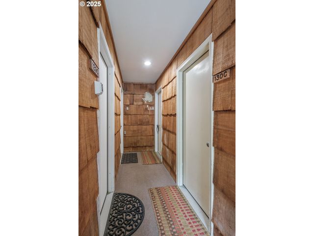 48988 S Hwy 101 130, Neskowin, OR 97149