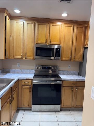 7675 Meadow Lakes dr 1203, Naples, FL 34104
