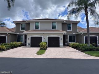 7675 Meadow Lakes dr 1203, Naples, FL 34104
