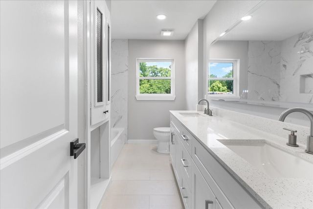 706 W Five Mile Parkway, Dallas, TX 75224