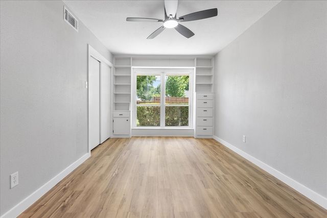 706 W Five Mile Parkway, Dallas, TX 75224