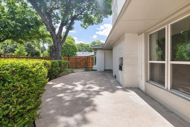 706 W Five Mile Parkway, Dallas, TX 75224