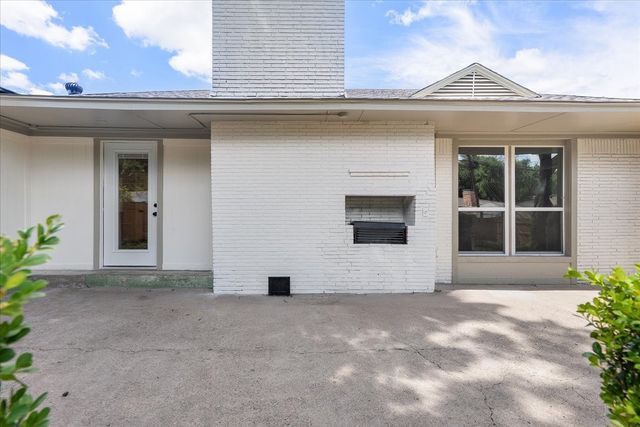 706 W Five Mile Parkway, Dallas, TX 75224