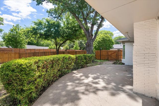 706 W Five Mile Parkway, Dallas, TX 75224
