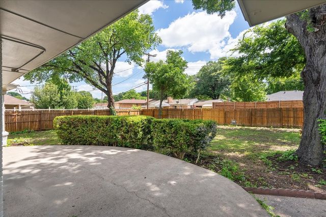 706 W Five Mile Parkway, Dallas, TX 75224