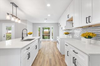 706 W Five Mile Parkway, Dallas, TX 75224