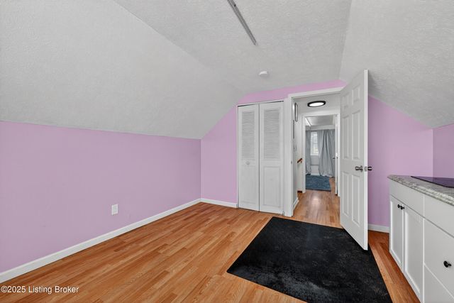 7019 Ashby Ln Ln, Louisville, KY 40272